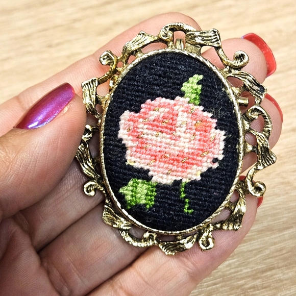 Vintage Jewelry Vintage Needlepoint Pink Rose Brooch Pin Pendant